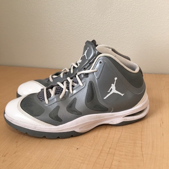 Jordan Play In These 2 Grey Shoes - Picture 2 of 5
